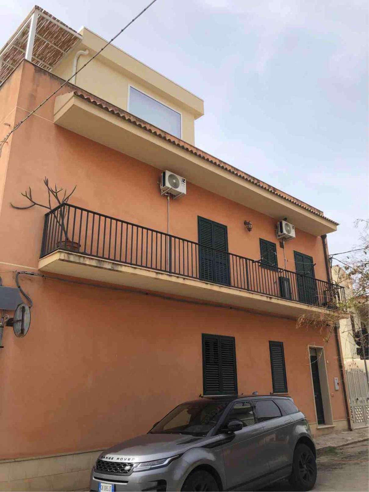 Casa Dorina Charme E Comfort A 100 M Dal Mare Donnalucata  Exterior photo